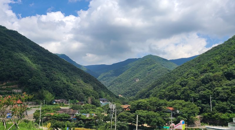 밀양 배내골 전경